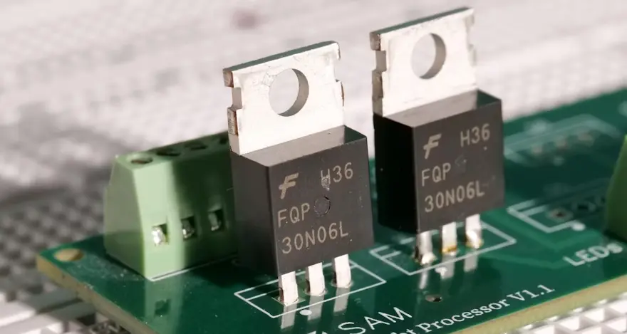 Transistor devices